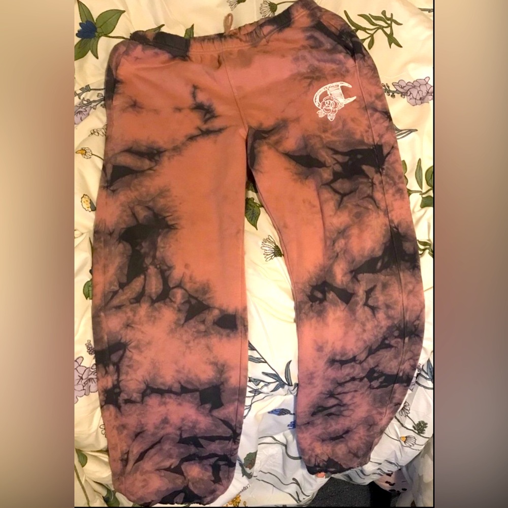 Women’s Tie-Dye Joggers